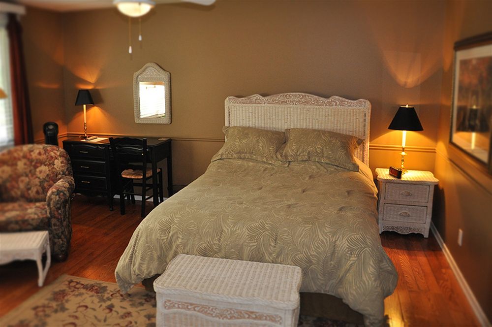 Forest Hill Bed And Breakfast Kitchener Kültér fotó